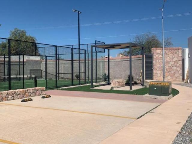 Terreno habitacional en privada, Por instituto Seven Hills