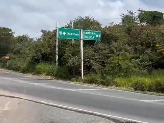 TERRENO IDEAL PARA COMERCIO O GASOLINERA CERCA DEL LIBRAMIENTO DE TONATICO CARR FED TOLUCA TAXCO