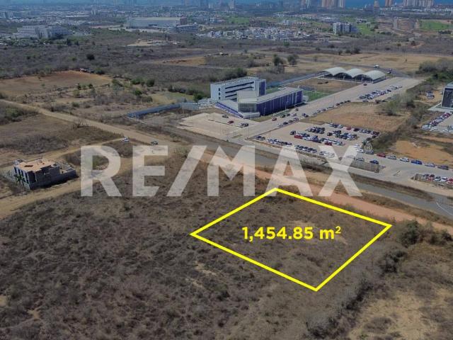 TERRENO IDEAL PARA DESARROLLAR