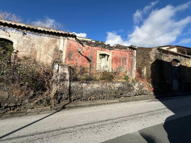 Casa indipendente in vendita a Aci Castello CT