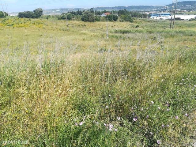 Terreno Industrial 15.600 M2 perto do MARL