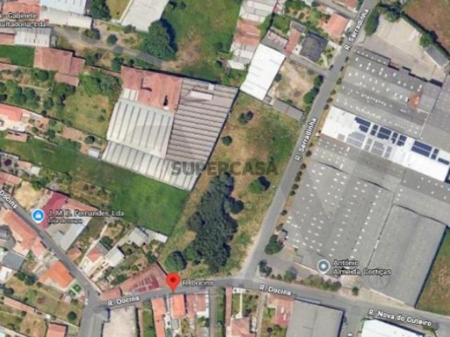 Terreno Industrial c/ 5.914 m² para Construção de Armazém em Santa Maria de Lamas