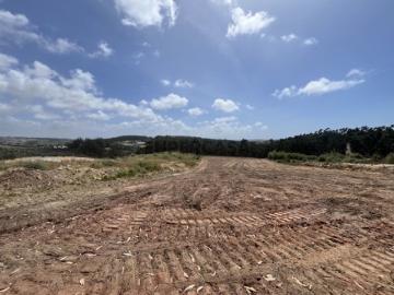 Terreno Industrial com 4.120m² junto à zona industrial do Paúl, Torres Vedras