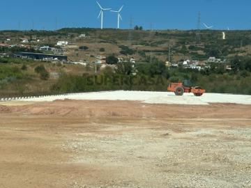 Terreno industrial em São Julião do Tojal
