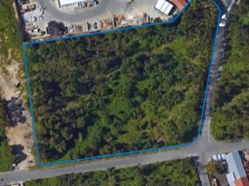 Terreno industrial em Sanguedo