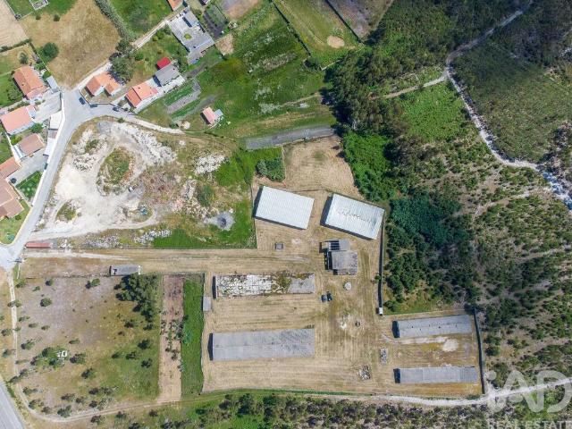 Terreno industrial em Vieira de Leiria