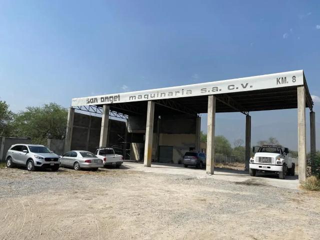TERRENO INDUSTRIAL EN RENTA/ PATIO PARA TRANSPORTISTAS ZONA SANTA CATARINA