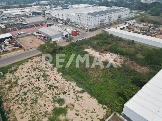 TERRENO INDUSTRIAL EN VENTA