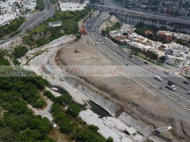 Terreno industrial en venta en El Obispo