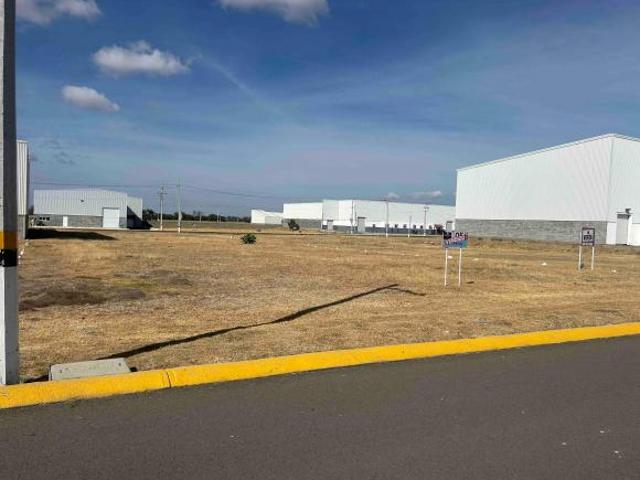 Terreno industrial en venta en Novotech