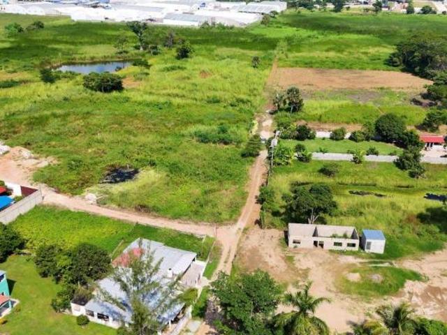 TERRENO INDUSTRIAL EN VENTA EN R/A ANACLETO CANABAL F 1108