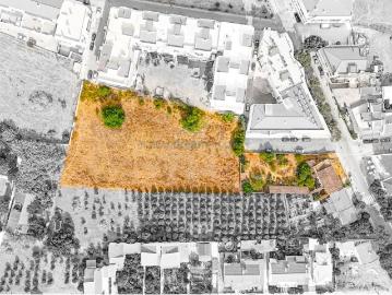 Terreno inserido na malha urbana com 5.920m2 e viabilidade para construção de um condomínio de apartamentos