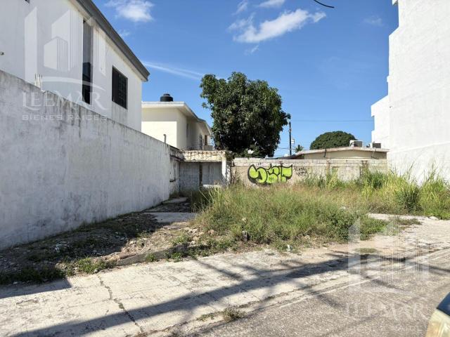 Terreno irregular en venta sobrre Av. Monterrey, fte, amplio para tu negocio