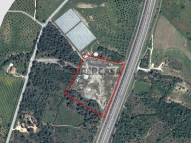 Terreno junto à EN3 e A1 Santarém Alcanena