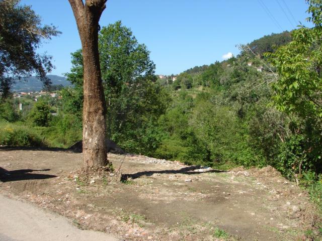Terreno junto ao Rio em Gandra Ponte de Lima