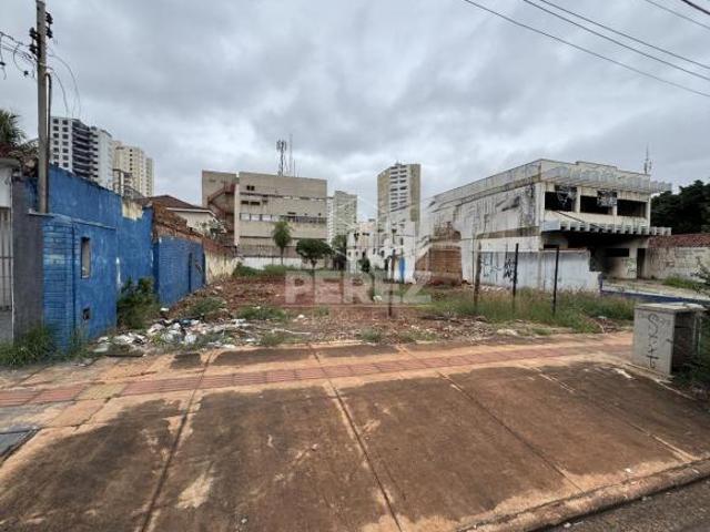 Terreno localizado no Centro