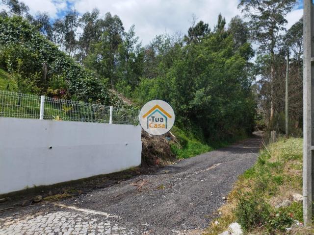 Terreno localizado na freguesia de Silveiros, concelho de Barcelos