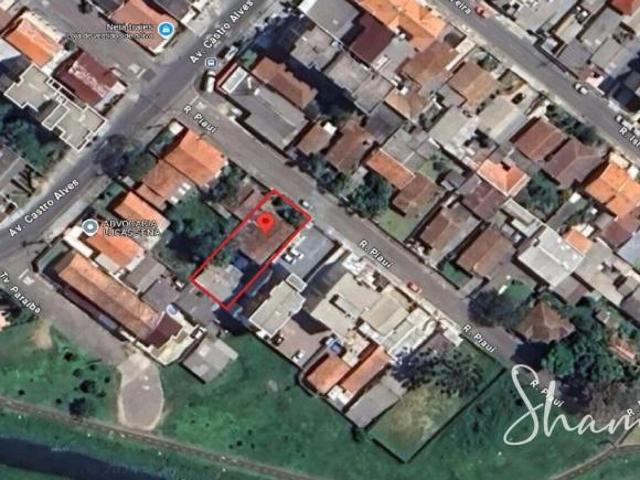 Terreno / Lote