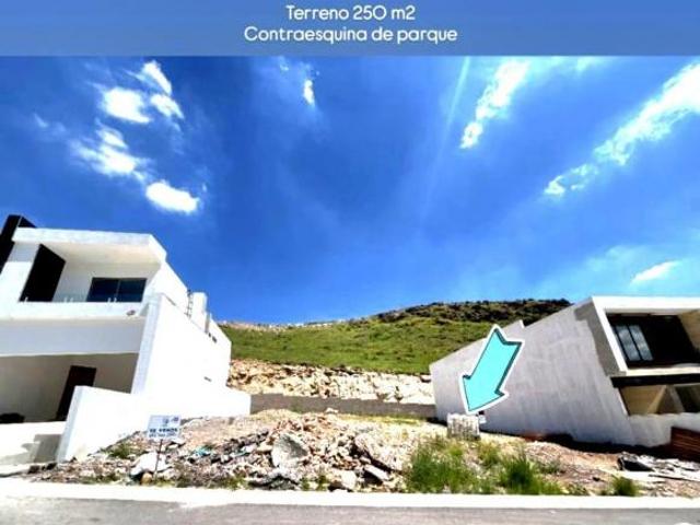 TERRENO/ LOTE EN VENTA 250M2 EN CUMBRES DE DOMINION $2.5 MILL