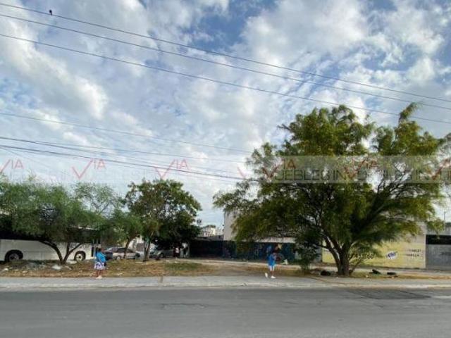 Terreno / Lote en venta en Paseo de las Flores
