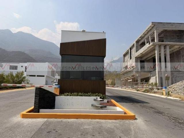 Terreno / Lote en venta en Bosques de Valle Alto