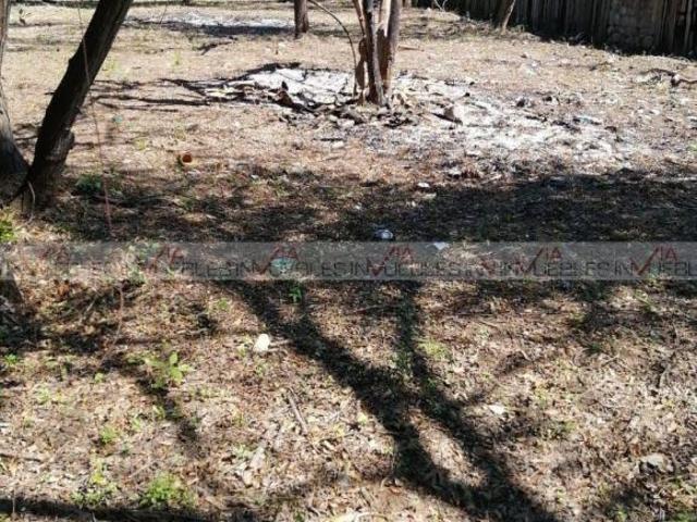 Terreno / Lote en venta en Los GuzmAn