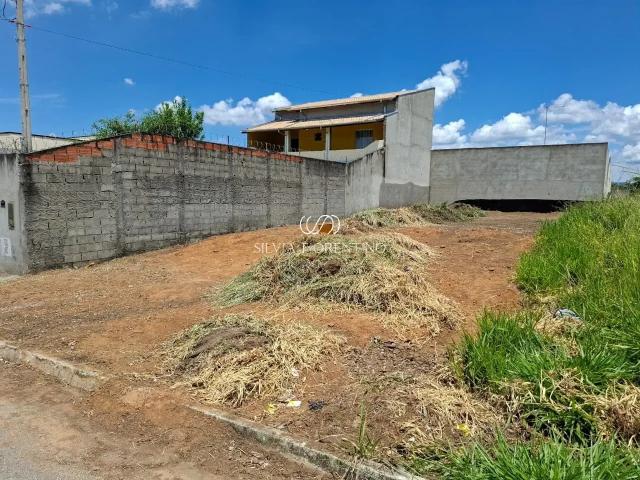 Terreno / Lote para Venda em Taubaté/SP Piracangaguá