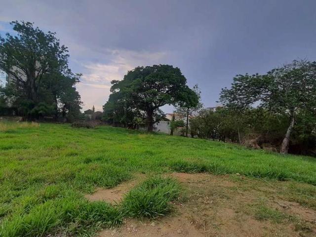 Terreno / Lote para Venda em Taubaté/SP Vila São José