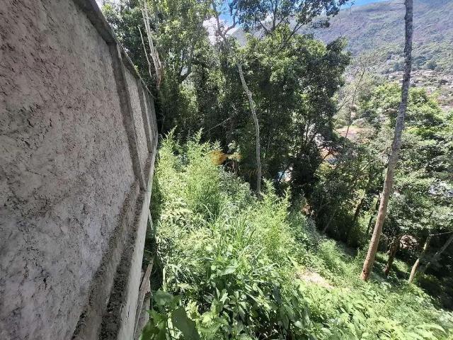 Terreno / Lote para Venda em Teresópolis/RJ Araras
