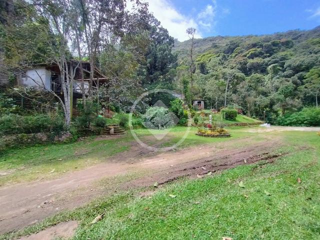 Terreno / Lote para Venda em Teresópolis/RJ Santa Cecília