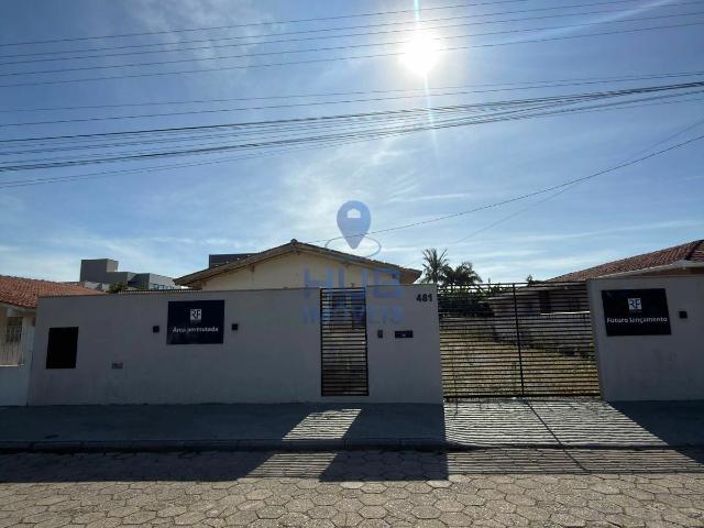 Terreno / Lote para Venda em Tijucas/SC Universitário