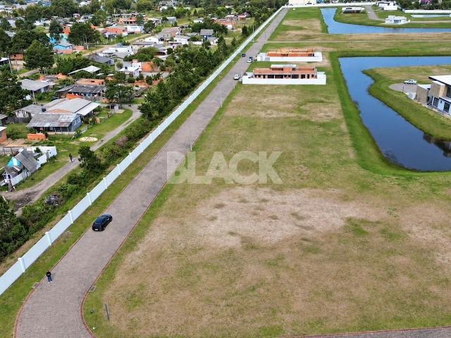 Terreno / Lote para Venda em Torres/RS Itapeva