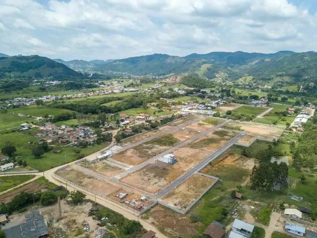 Terreno / Lote para Venda em Tubarão/SC Guarda