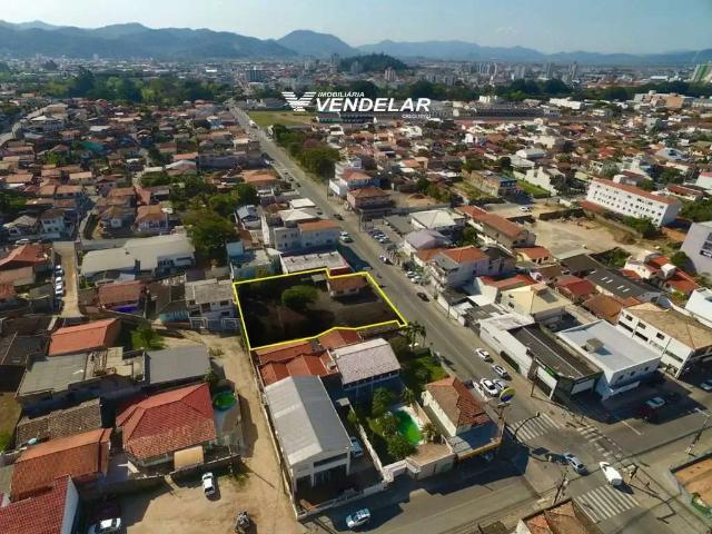 Terreno / Lote para Venda em Tubarão/SC Oficinas