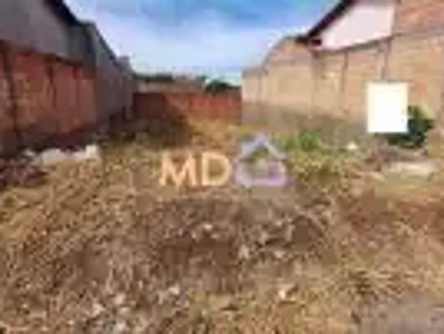 Terreno / Lote para Venda em Uberlândia/MG Jardim Patrícia