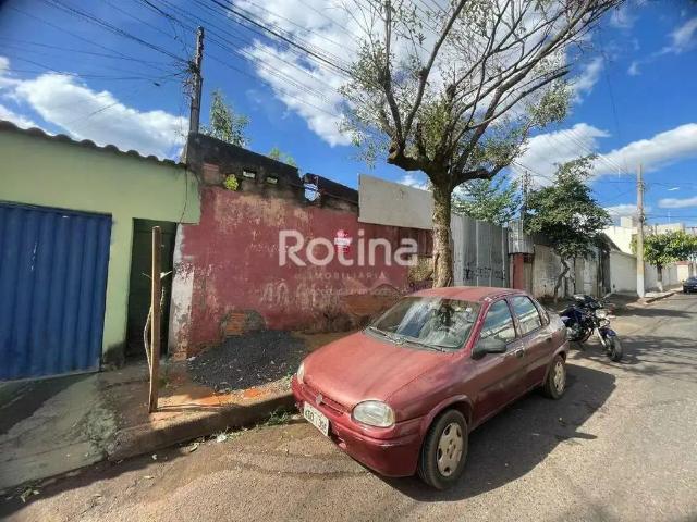 Terreno / Lote para Venda em Uberlândia/MG Marta Helena