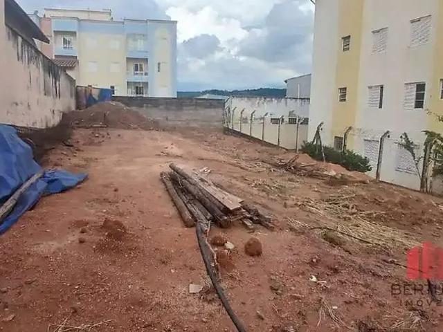 Terreno / Lote para Venda em Valinhos/SP Jardim Pacaembu