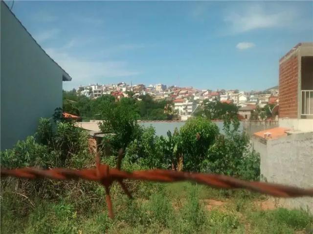 Terreno / Lote para Venda em Valinhos/SP Jardim Pinheiros