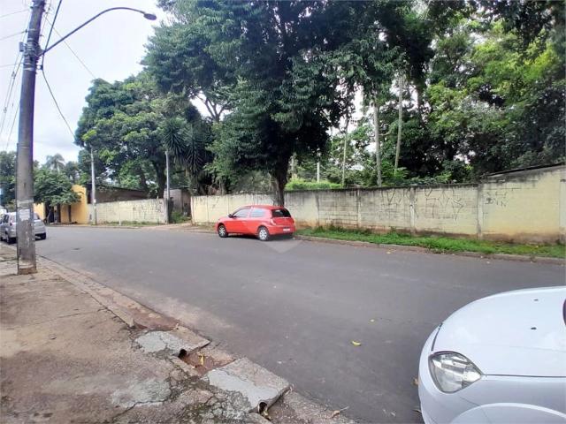 Terreno / Lote para Venda em Valinhos/SP Vila Capuava
