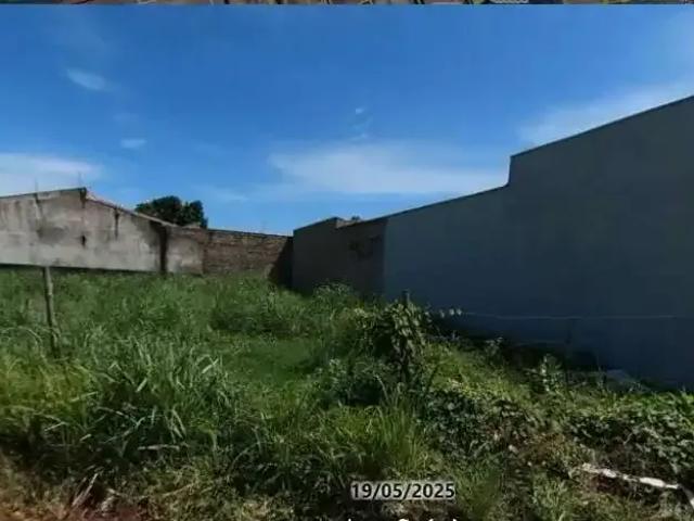 Terreno / Lote para Venda em Várzea Grande/MT Petrópolis