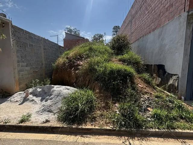 Terreno / Lote para Venda em Várzea Paulista/SP Parque Petrópollis