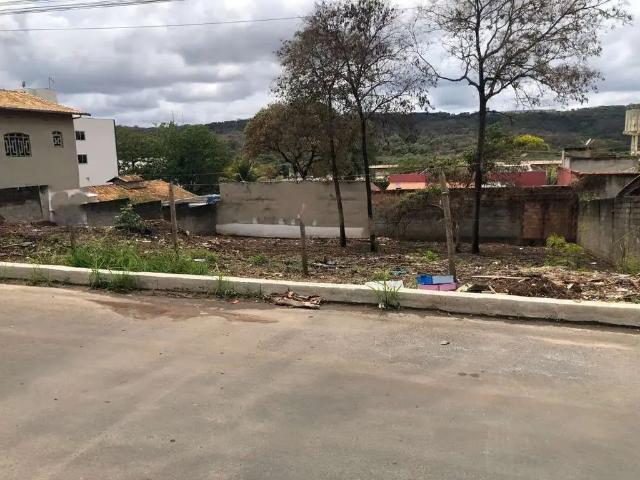 Terreno / Lote para Venda em Vespasiano/MG Parque Jardim Alterosa