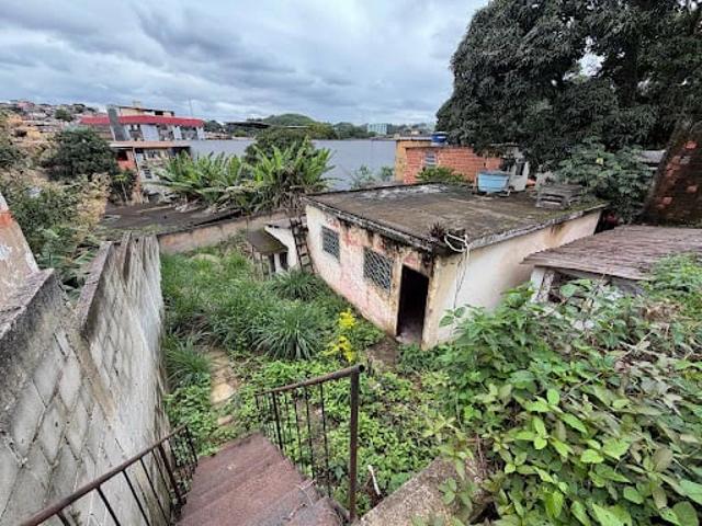 Terreno / Lote para Venda em Volta Redonda/RJ Retiro