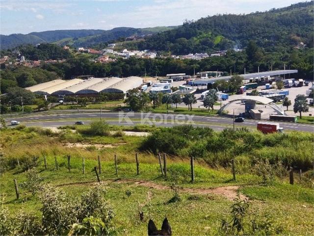 Terreno / Lote para Venda em Amparo/SP Centro 3 Quartos