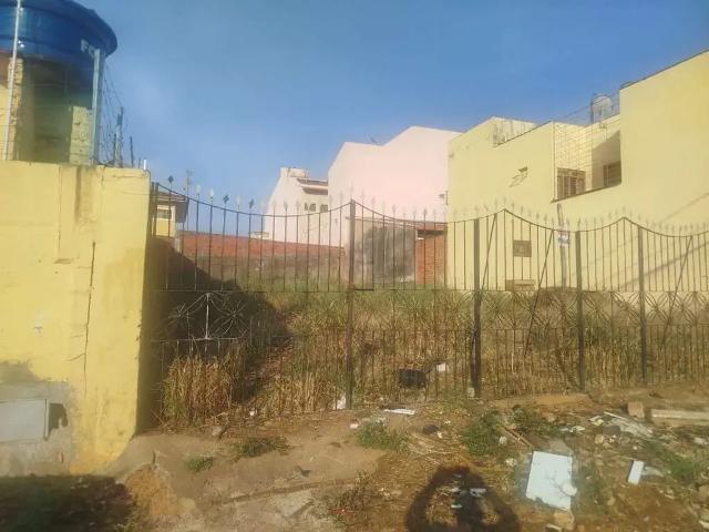 Terreno / Lote para Venda em Anápolis/GO Maracanã