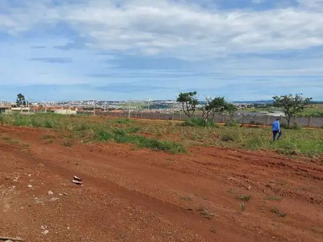 Terreno / Lote para Venda em Anápolis/GO Condomínio Residencial Vinhas