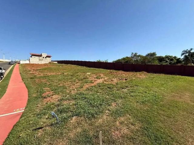 Terreno / Lote para Venda em Aparecida de Goiânia/GO Pólo Empresarial Goiás