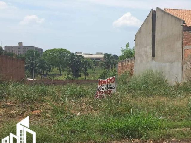 Terreno / Lote para Venda em Aparecida de Goiânia/GO Residencial Village Garavelo