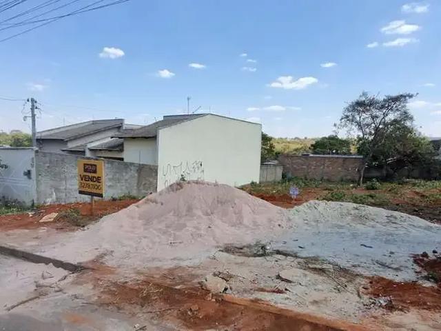 Terreno / Lote para Venda em Aparecida de Goiânia/GO Retiro do Bosque