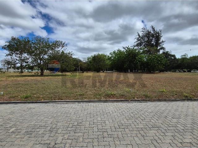 Terreno / Lote para Venda em Aquiraz/CE Camará